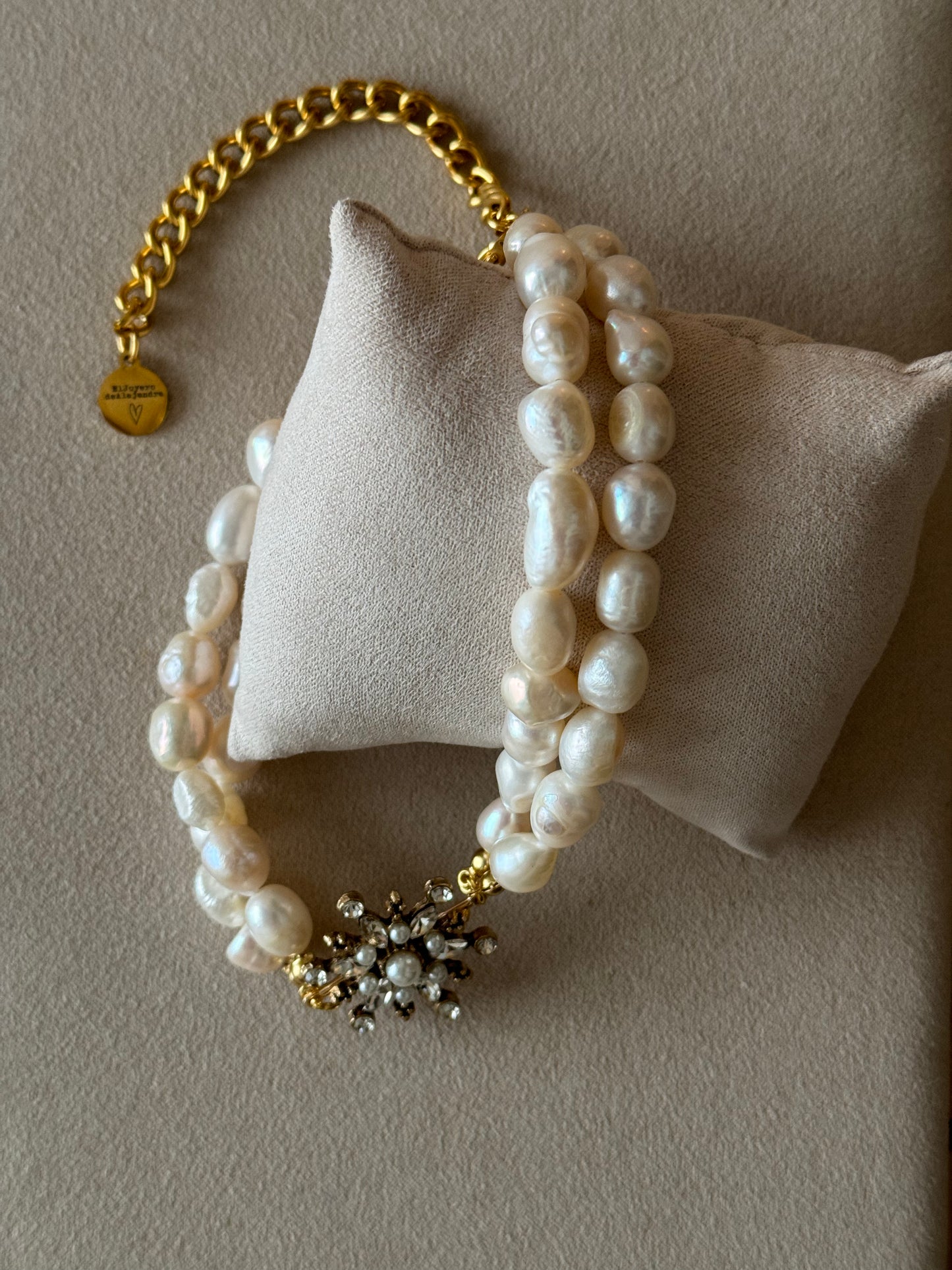 Choker RAÍCES Doblete de Perlas & Estrella Emperlada Tono Claro