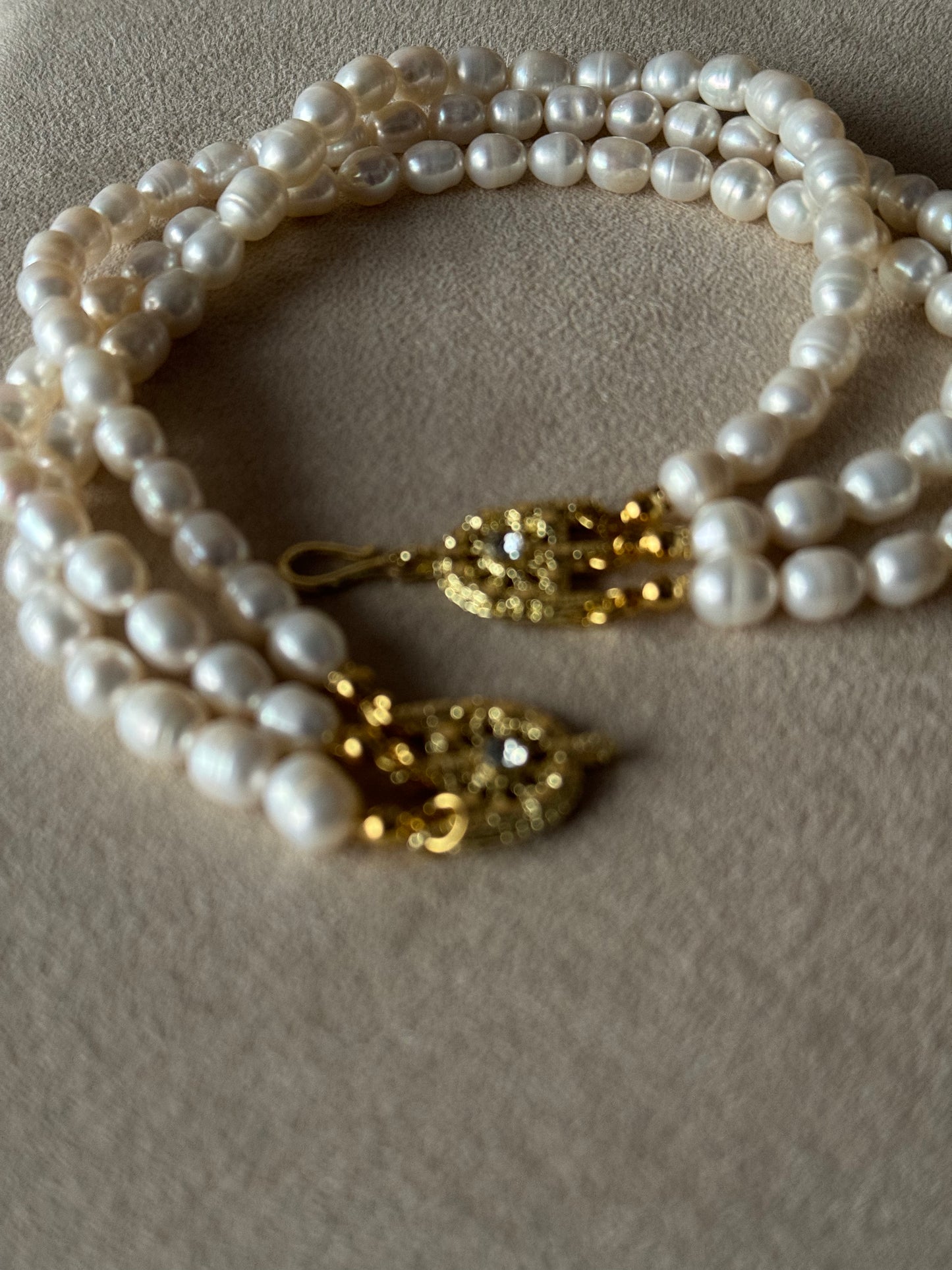 Choker RAÍCES "Triada de Perlas"