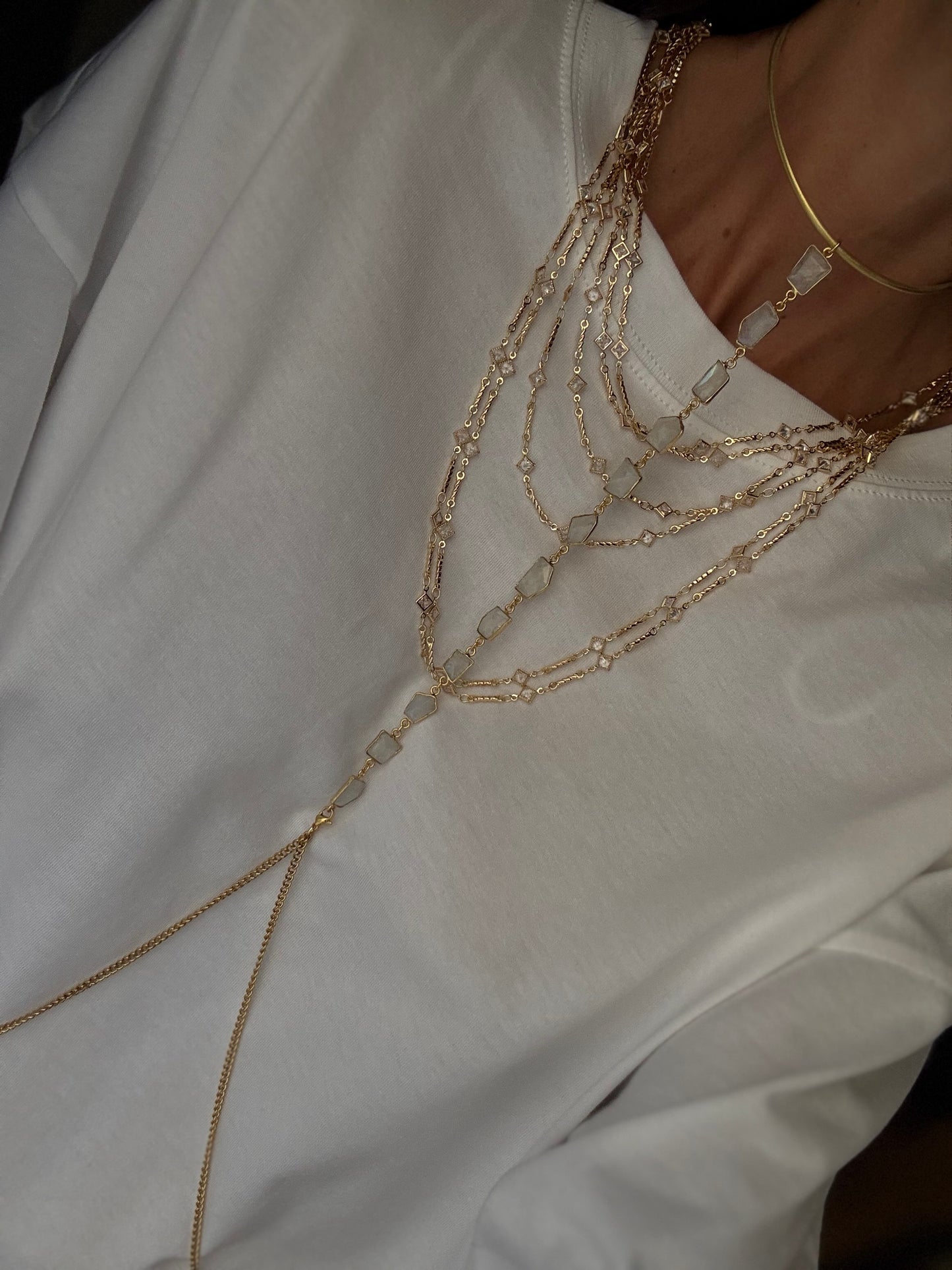 Body Chain Aurum - Raíz de luz