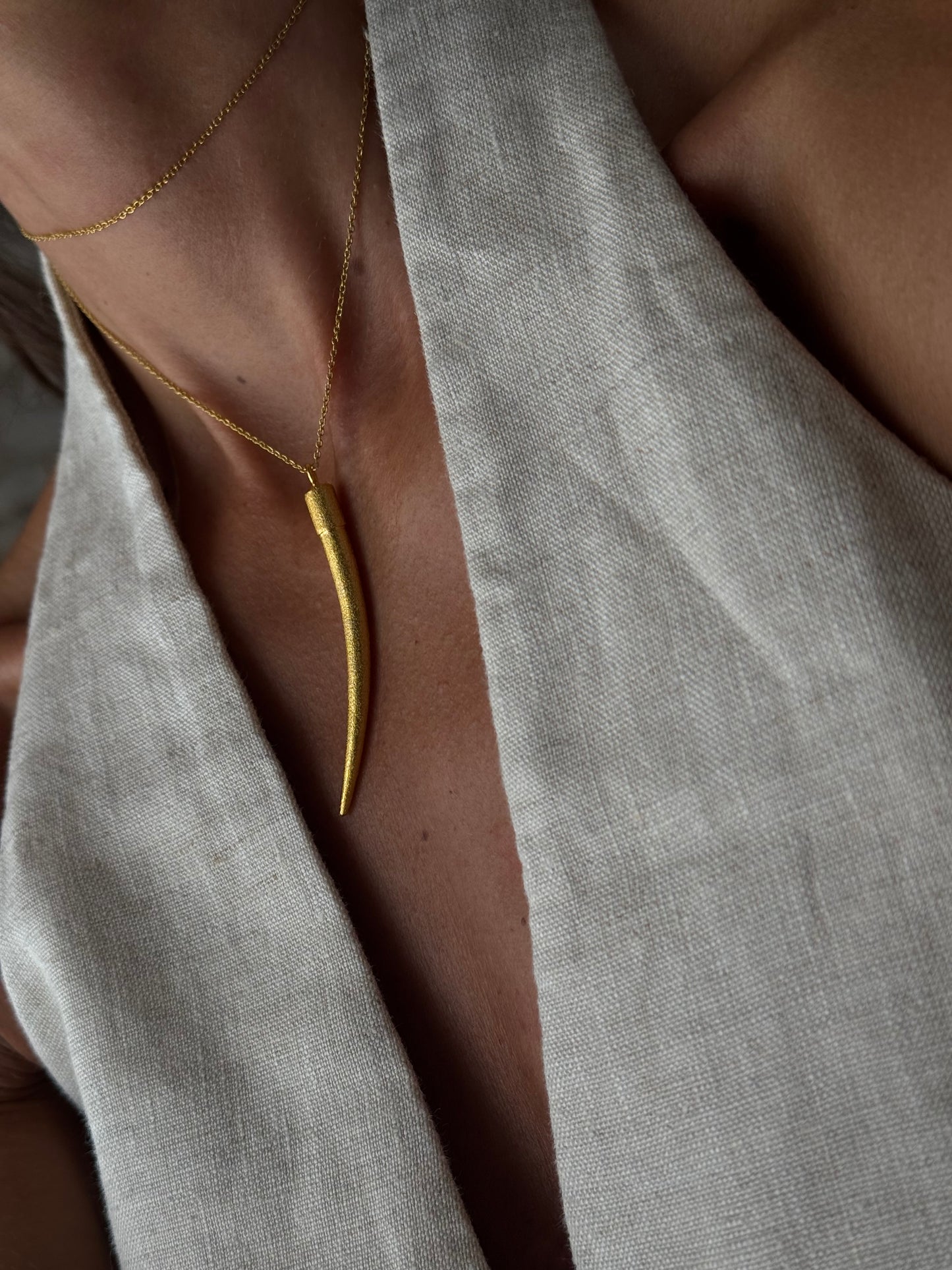 Collar Multiposición Cuerno Oro SAFARA