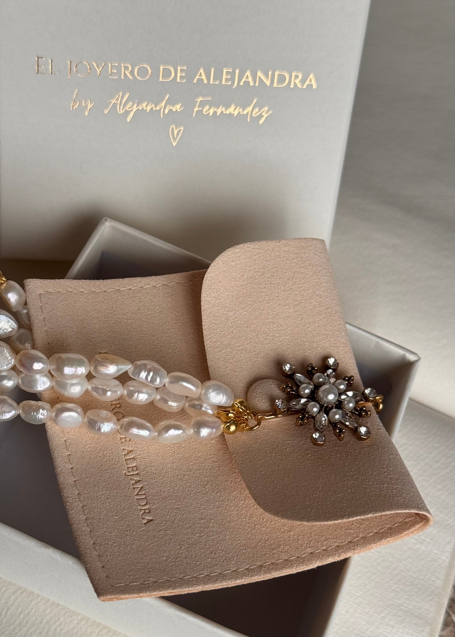 Choker Raíces Triplete de Perlas & Estrella Emperlada