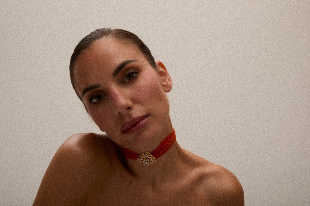 Amalia Seda Ocre - Herencia