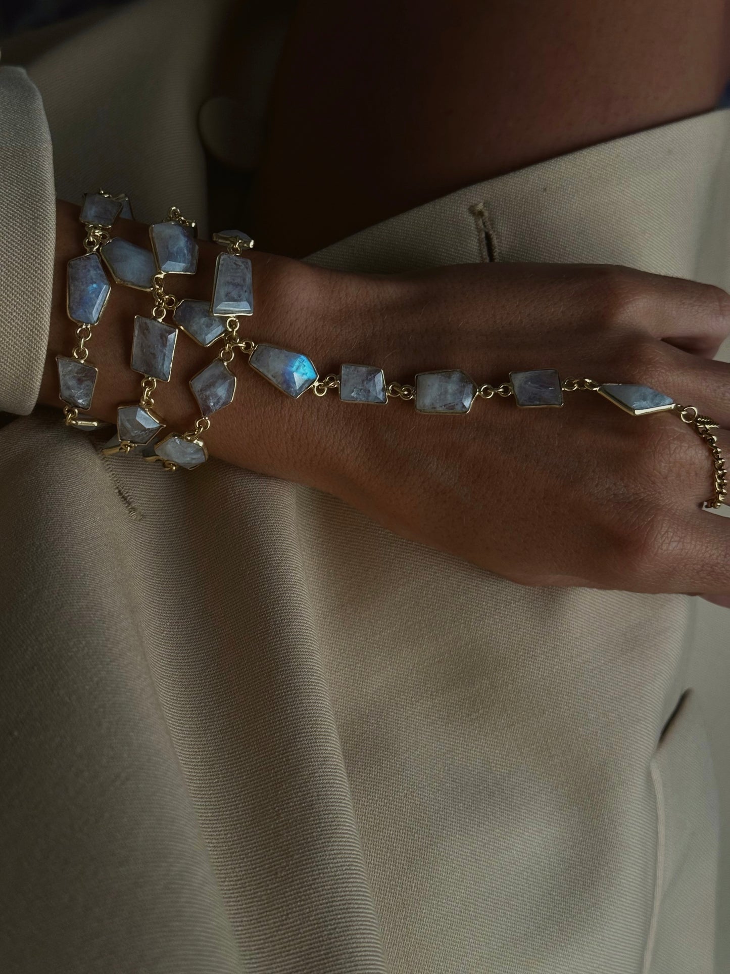 Pulsera Aurum - Raíz de Luz