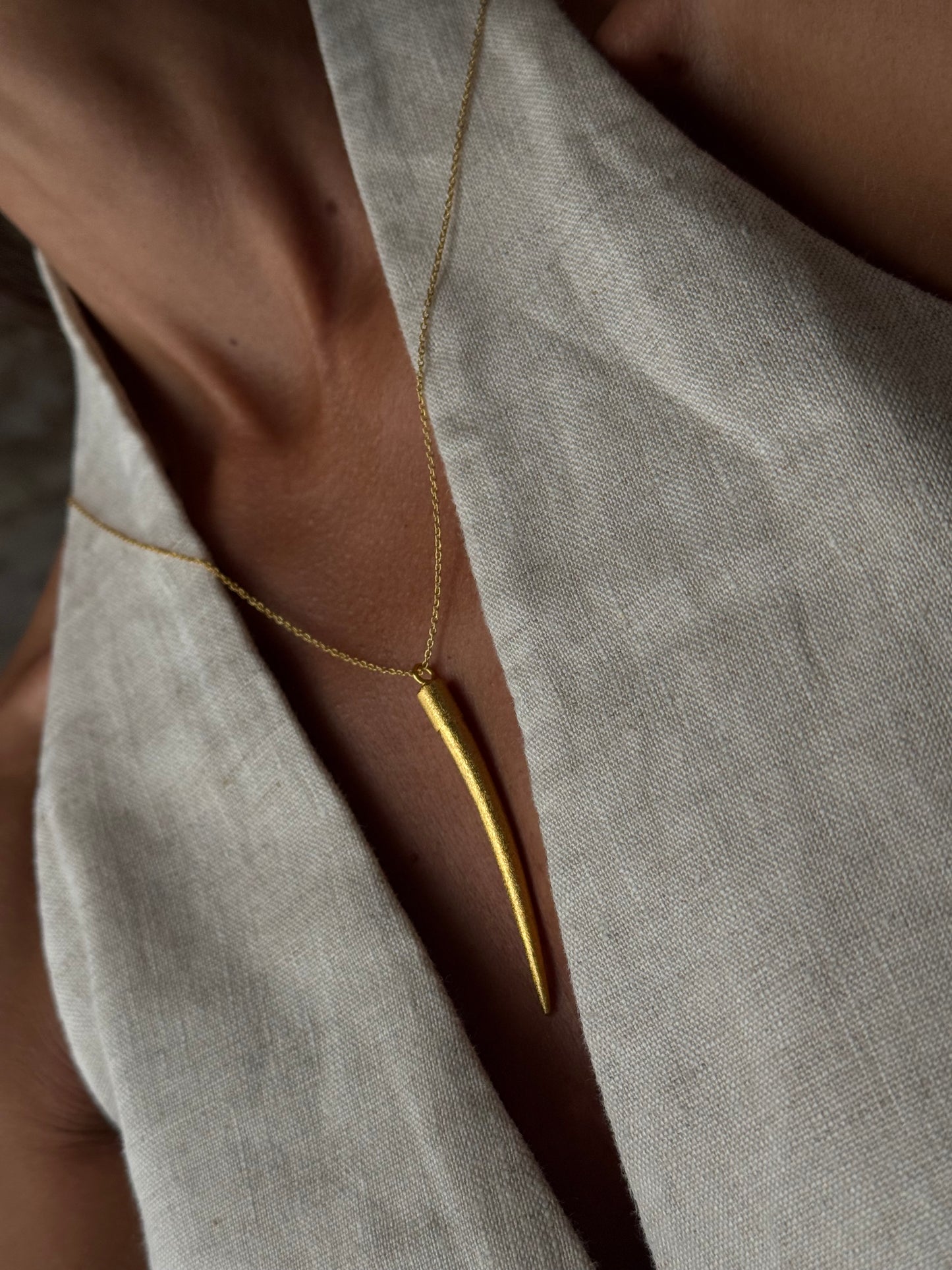 Collar Multiposición Cuerno Oro SAFARA