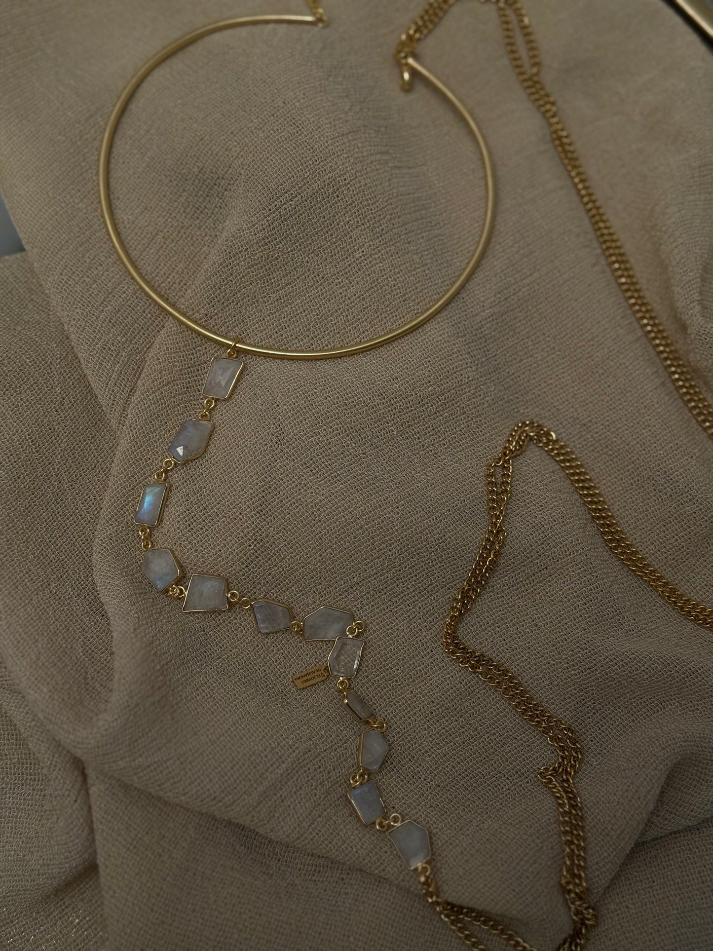 Body Chain Aurum - Raíz de luz