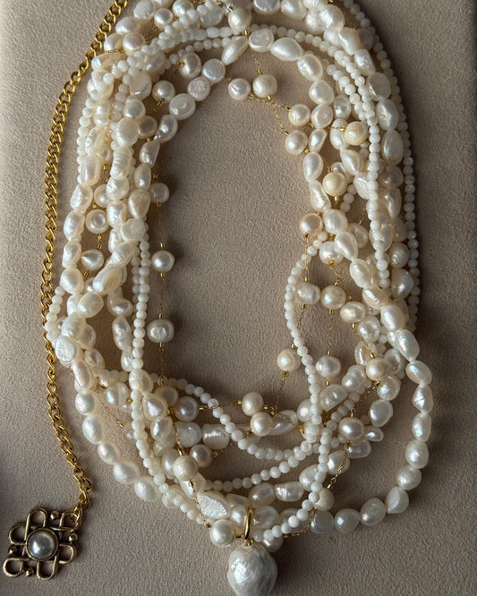 "Enredadera de Perlas" By RAÍCES