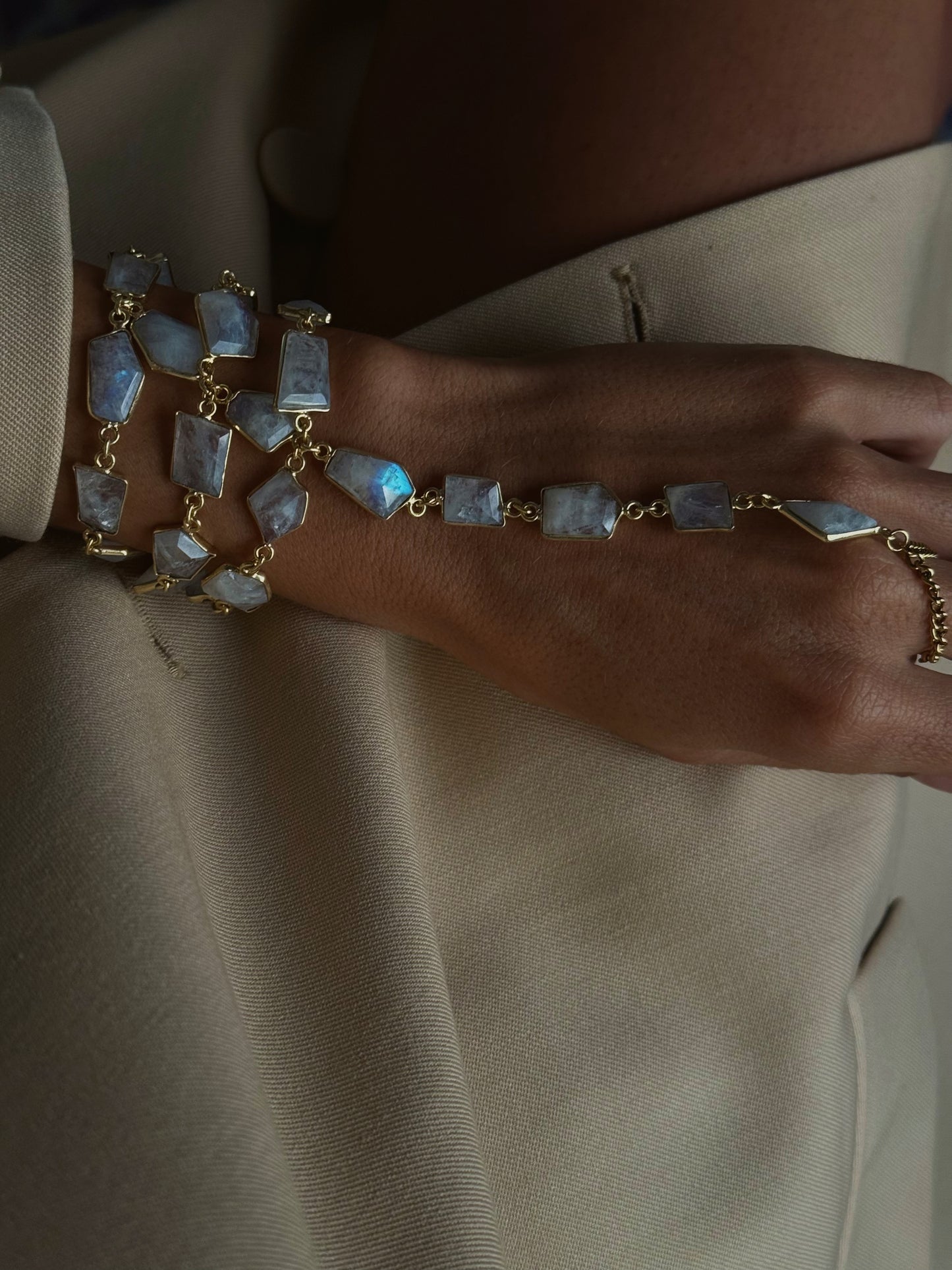 Pulsera Aurum - Raíz de Luz